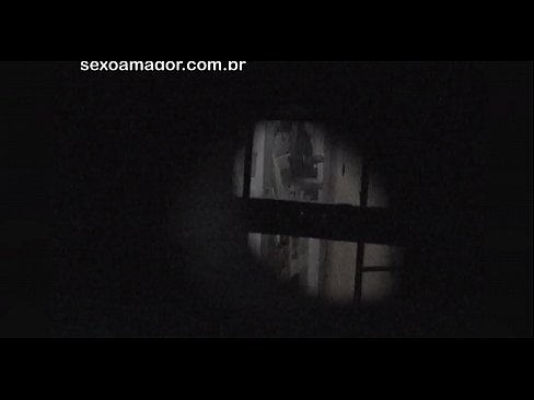 ❤️ Blondie bi dizî ji hêla dengbêjek taxê ve ku li pişt kerpîçên vala veşartiye, vîdyoyek tê kişandin ️❌ Porno li ku.osagoassist.ru ❌